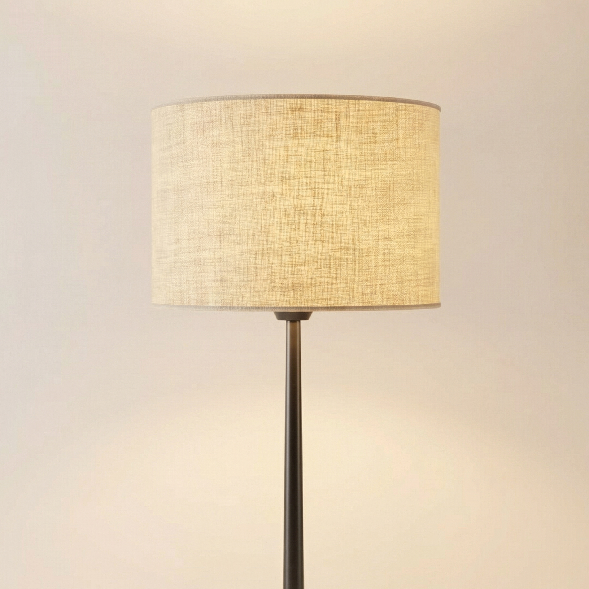 Lampadaire en soie Anderos